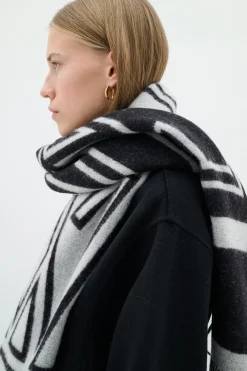 InWear MyrtheIW Logo Skjerf* Accessories
